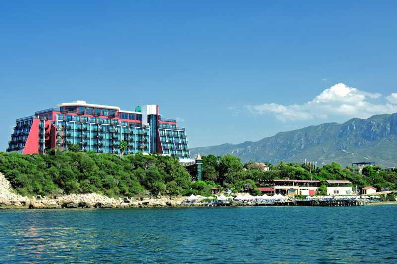 Το ξενοδοχείο Merit Crystal στην κατεχόμενη Κερύνεια