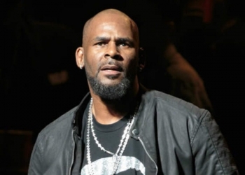 Εγγύηση 100.000 δολαρίων πλήρωσε ο R. Kelly για να αφεθεί ελεύθερος