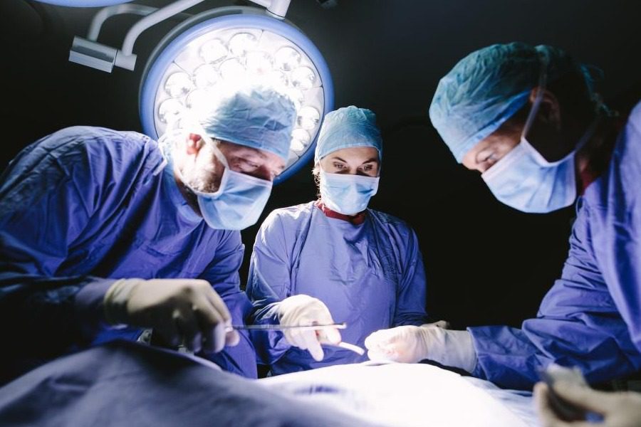 The little boy who underwent 13 surgeries because of his mother