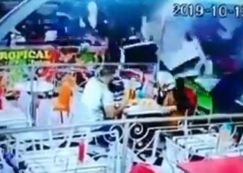 Bίντεο: Μεθυσμένος οδηγός διαλύει εστιατόριο γεμάτο πελάτες στο Μαρόκο