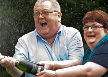 Κέρδισε το λαχείο και αγόρασε την αγαπημένη του ομάδα για να τη σώσει