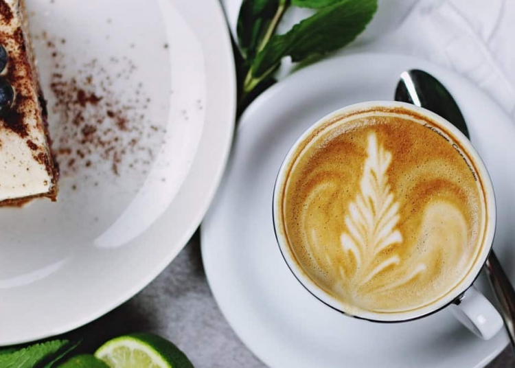 Καφές και γλυκό