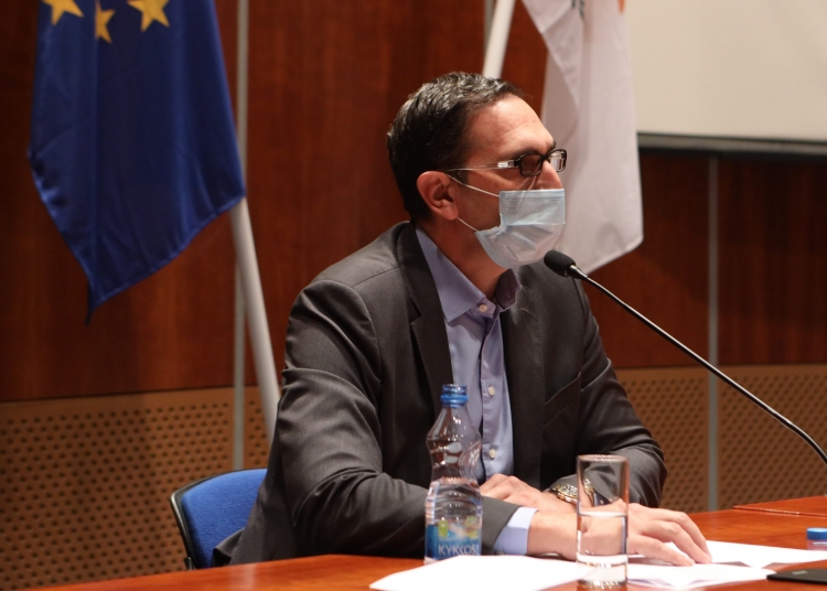 Υπουργοί Υγείας, Οικονομικών, Εργασίας – Δηλώσεις για τις αποφάσεις του Υπουργικού Συμβουλίου
Υπουργείο Οικονομικών, Λευκωσία, Κύπρος
Ο Υπουργός Υγείας κ. Κωνσταντίνος Ιωάννου, ο Υπουργός Οικονομικών κ. Κωνσταντίνος Πετρίδης και η Υπουργός Εργασίας, Πρόνοιας και Κοινωνικών Ασφαλίσεων κα Ζέτα Αιμιλιανίδου προβαίνουν σε δηλώσεις για τις αποφάσεις του Υπουργικού Συμβουλίου σε σχέση με τη στρατηγική αποκλιμάκωσης των περιοριστικών μέτρων.
//  
Health, Finance, Labour Ministers – Statements on the decisions of the Council of Ministers
Ministry of Finance, Lefkosia, Cyprus
The Minister of Health, Mr Constantinos Ioannou, the Minister of Finance, Mr Constantinos Petrides, and the Minister of Labour, Welfare and Social Insurance, Ms Zeta Emilianidou, announce the decisions of the Council of Ministers regarding the lifting of the measures.