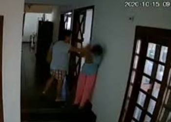 Καθαιρέθηκε η πρέσβης των Φιλιππίνων που έδερνε την οικιακή της βοηθό