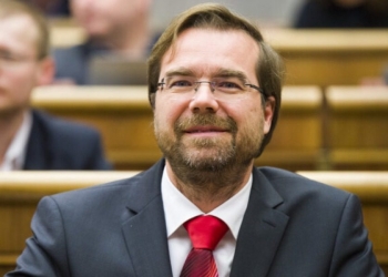 Παραιτήθηκε ο Υπ.Υγείας Σλοβακίας για τις καταγγελίες κακοδιαχείρισης της πανδημίας