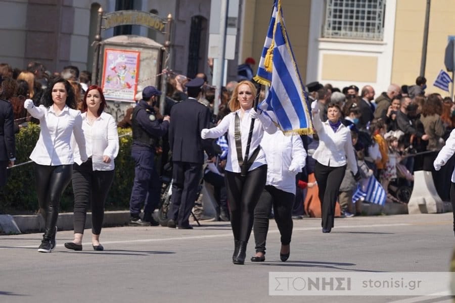 37χρονη Καλλιόπη 25η Μαρτίου