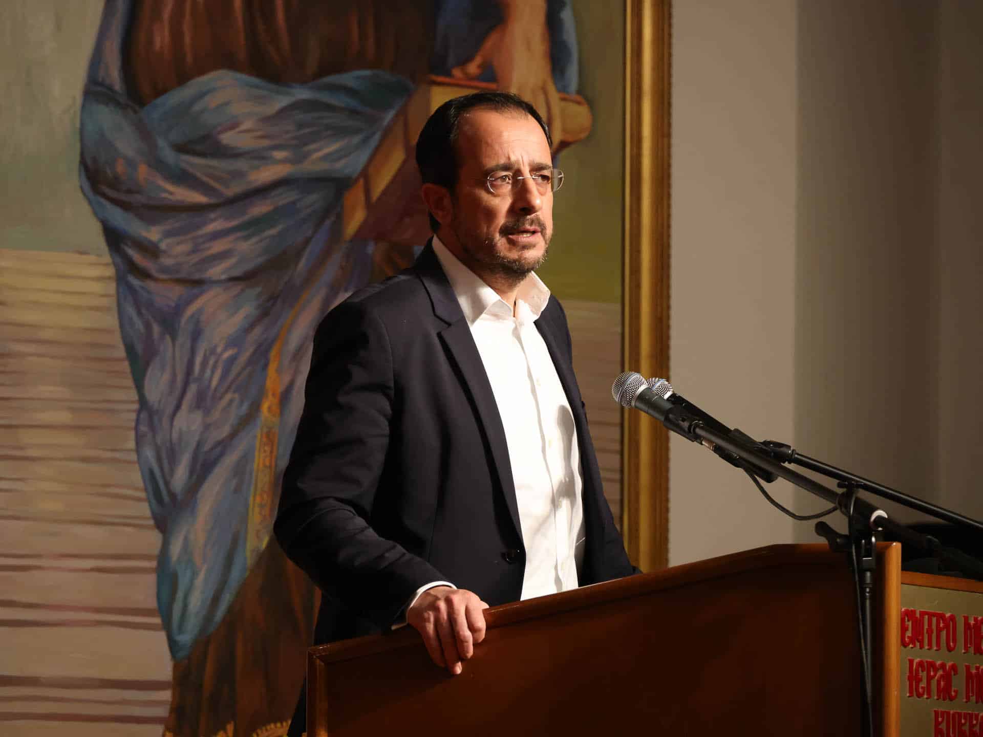 ΠτΔ – Εκδήλωση «Μνήμες Κατεχόμενης Γης» 
Πολιτιστικό ίδρυμα «Αρχάγγελος» της Ιεράς Μονής Κύκκου, Λευκωσία, Κύπρος
Ο Πρόεδρος της Δημοκρατίας κ. Νίκος Χριστοδουλίδης απευθύνει χαιρετισμό στην εκδήλωση «Μνήμες Κατεχόμενης Γης» που διοργανώνουν η Επιτροπή Κατεχόμενων Δήμων Κύπρου και η Επιτροπή Κατεχόμενων Κοινοτήτων –ημέρα επετείου ανακήρυξης του Ψευδοκράτους. 
//
PoR – "Memories of Occupied Land" event
Cultural Foundation "Archangelos" of the Holy Metropolis of Kykkos, Lefkosia, Cyprus
The President of the Republic, Mr Nikos Christodoulides, addresses the event "Memories of Occupied Land", which is organised by the Committee of Cyprus Occupied Municipalities and the Committee of Cyprus Occupied Communities –declaration day of the pseudostate.